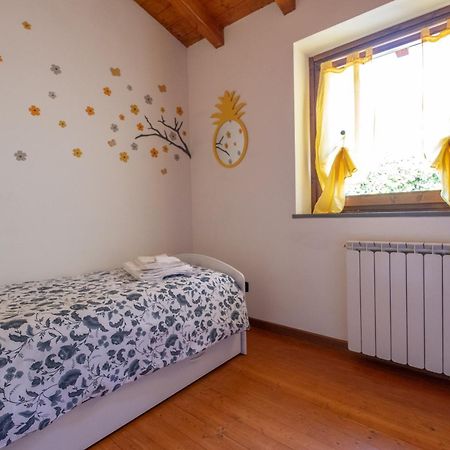 Happy Guest Apartments - Lake & Green Oasis Riva di Solto Luaran gambar